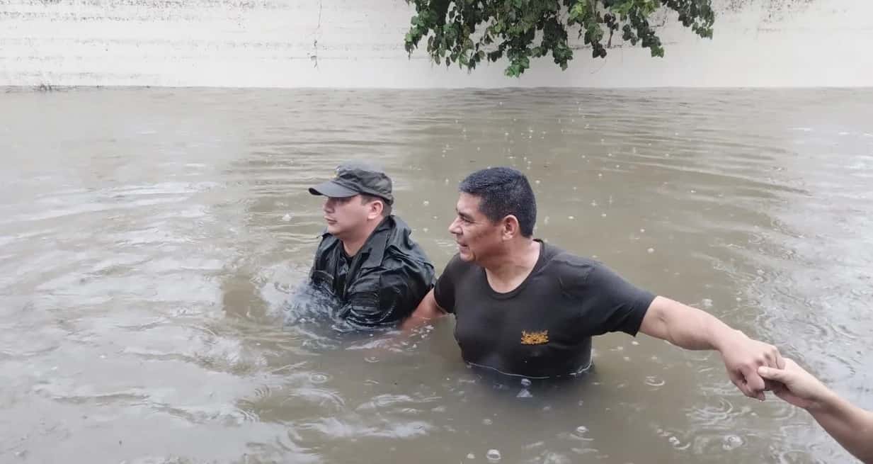 Corrientes bajo agua: fuerzas federales evacuaron a una mujer a punto de dar a luz