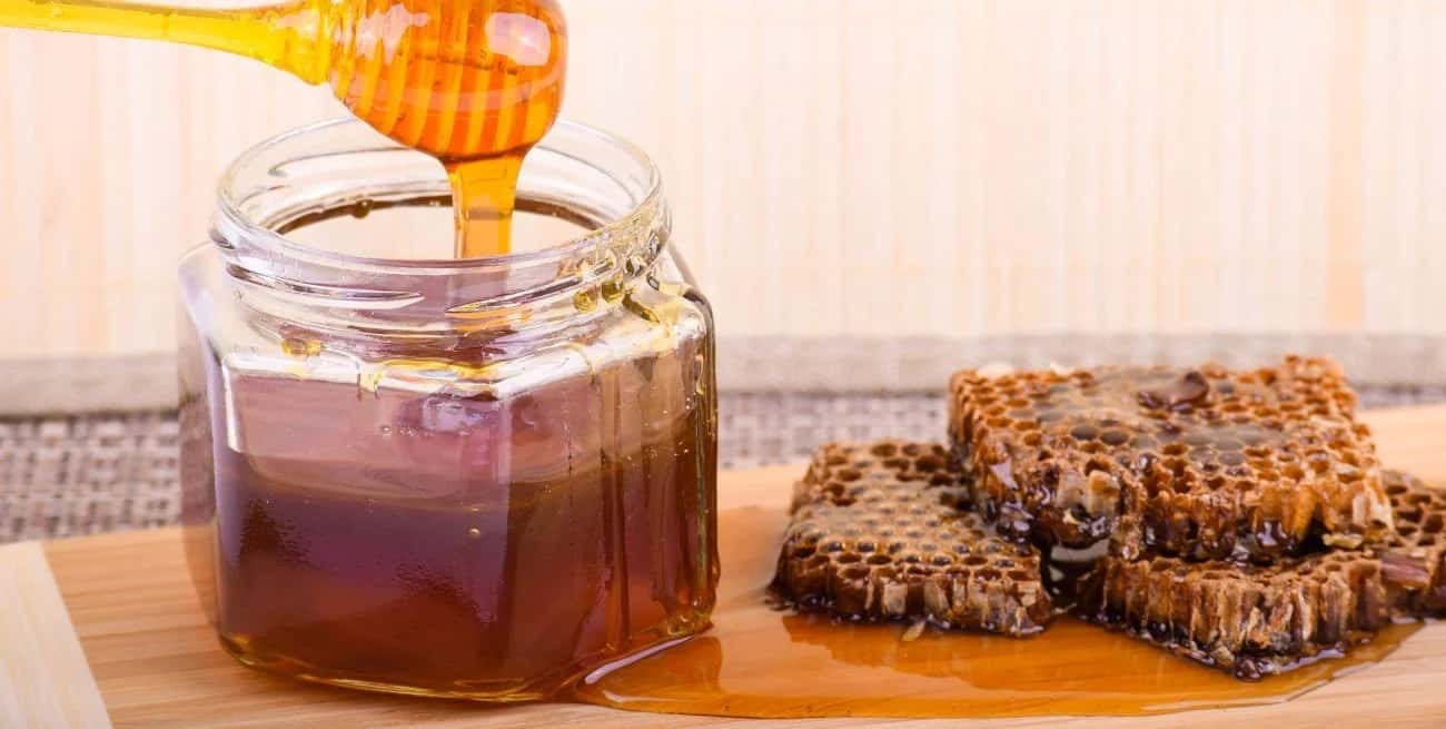 Salud pública: Anmat prohibió el consumo y comercialización de una miel y aceite de oliva