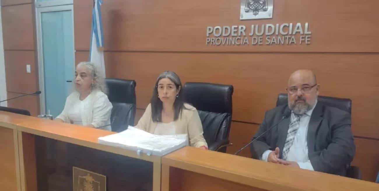 El tribunal estuvo integrado por los jueces penales Norma Senn, Graciela Bressán y Mauricio Martelossi.