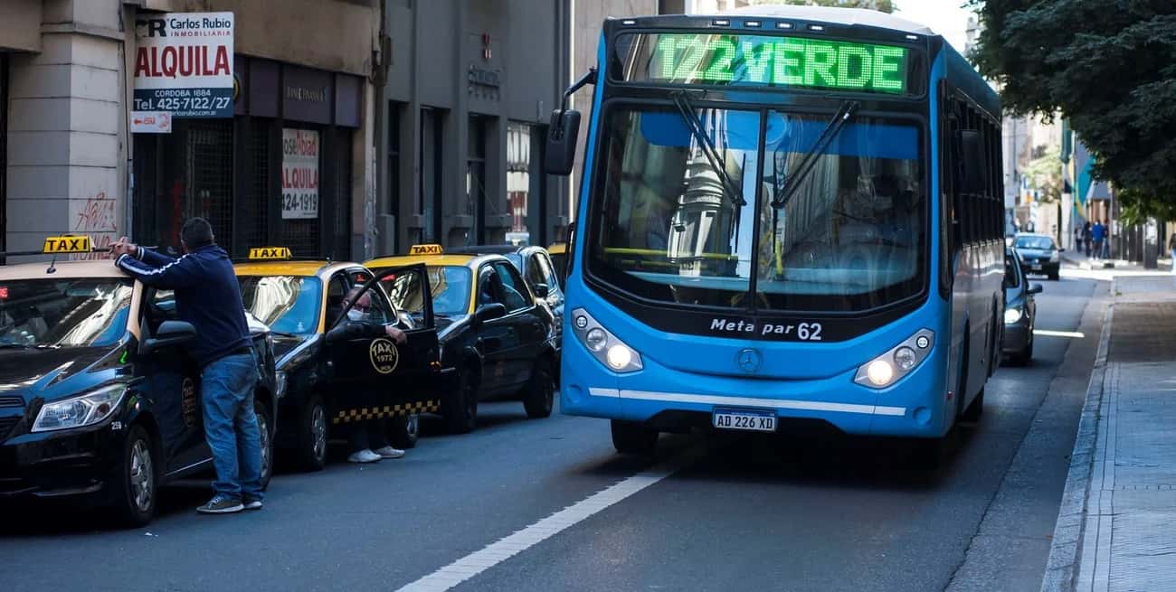Se resintió la vuelta a clases  en Rosario por el paro sorpresivo de la empresa de Transporte MOVI