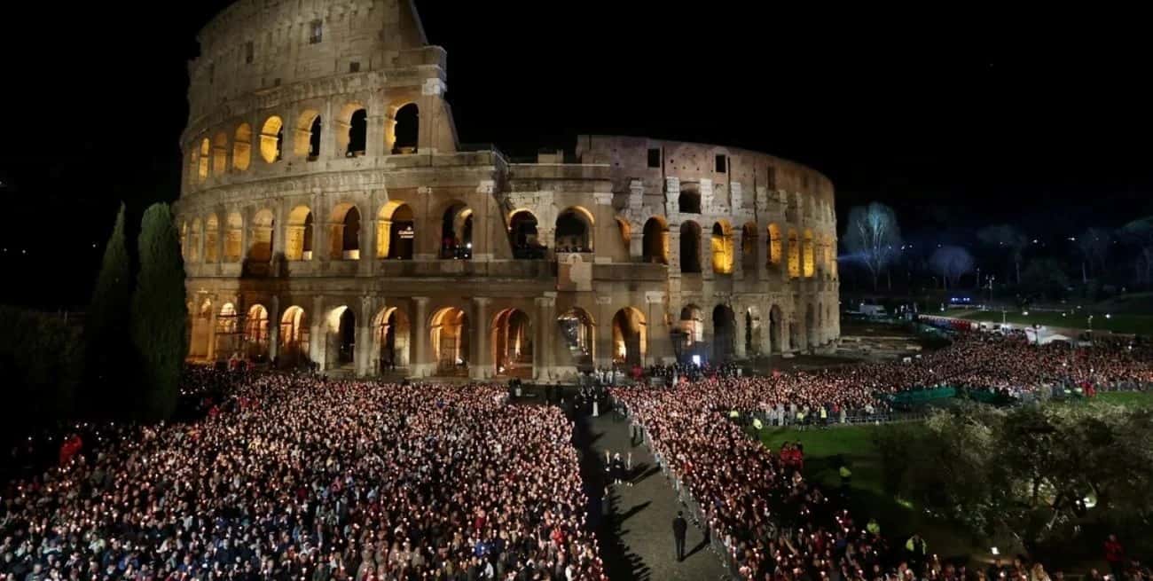 El Papa Francisco ausente en el Vía Crucis del Coliseo Romano debido a su salud
