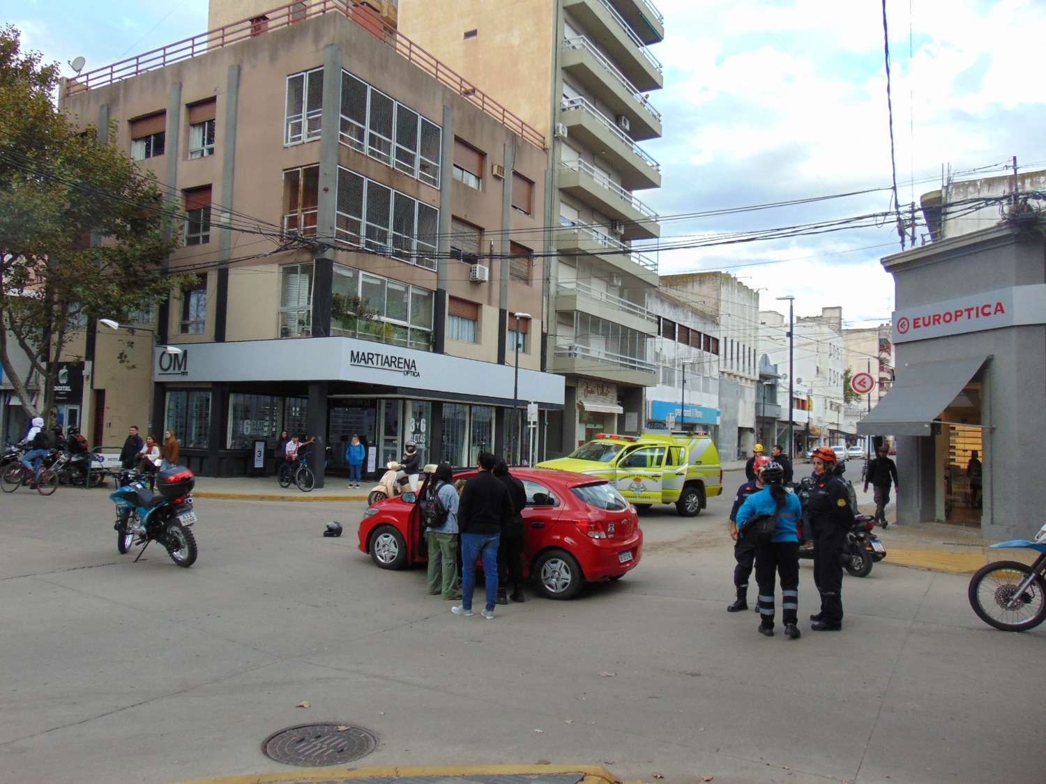 El primer siniestro ocurrió en Pellegrini entre San Martín y Belgrano. Crédito: Bomberos de Venado Tuerto.