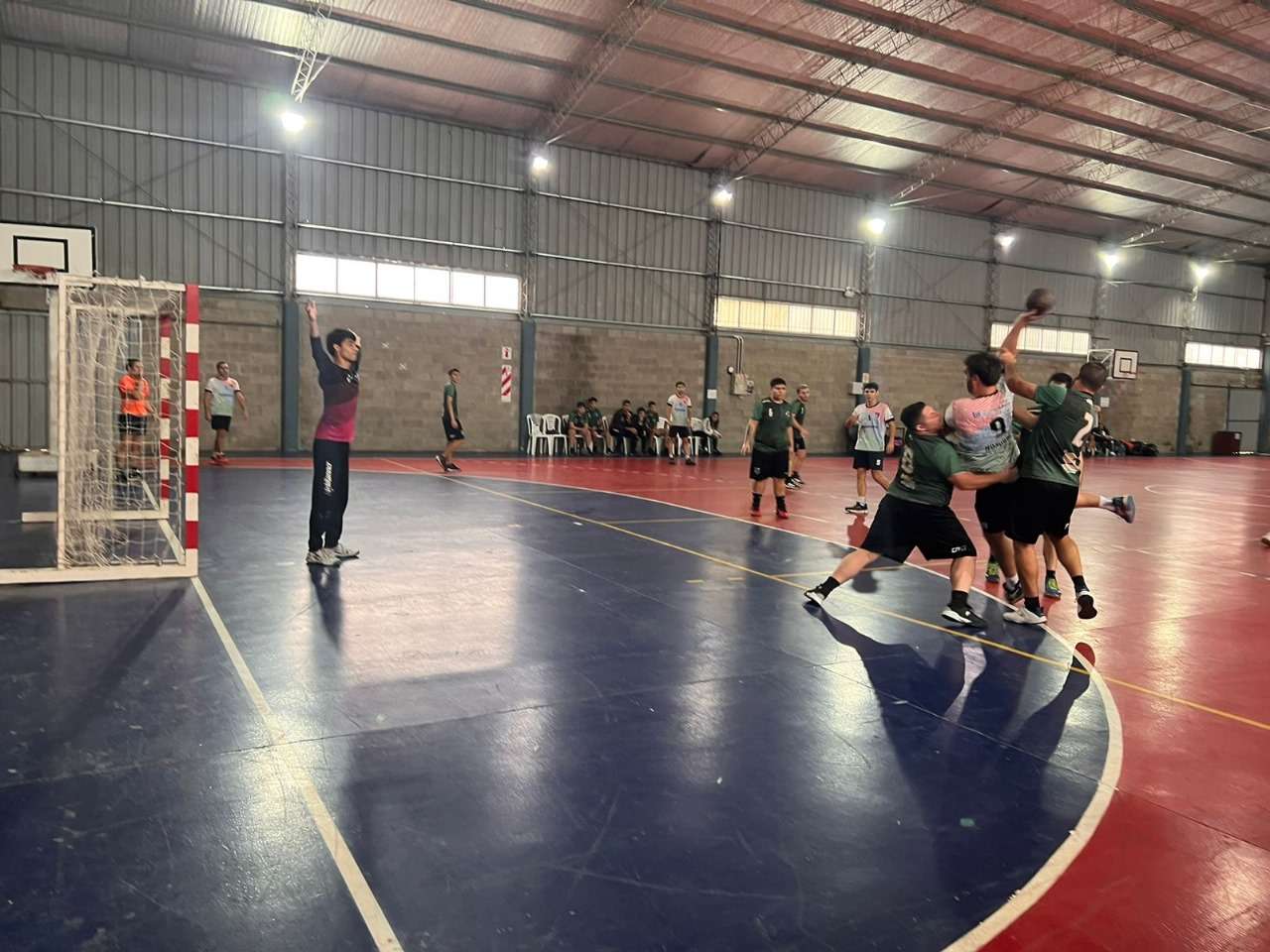 Arrancó el handball de la Asociación Rosarina y el Club Ciudad debutó con victoria