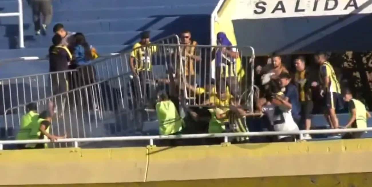 Incidentes en el Gigante de Arroyito en la previa de Rosario Central - Peñarol por Copa Libertadores