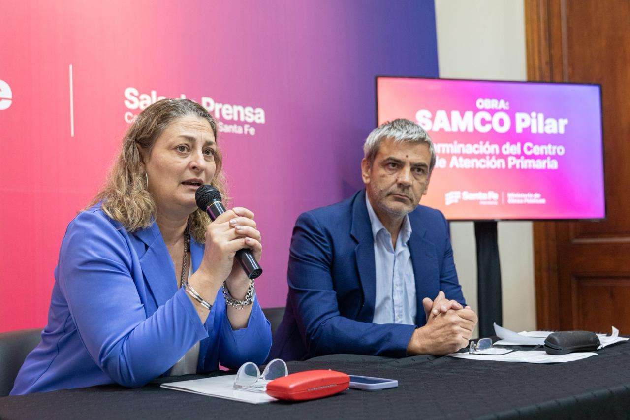 Ministra de Salud, Silvia Ciancio, junto al secretario de Obras Públicas, Marcelo Pascualón. - 1
