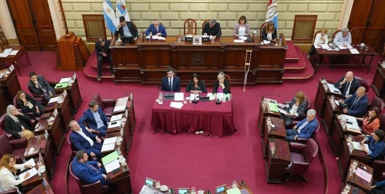 Ratifican autoridades en las diecinueve comisiones internas de la Cámara de Diputados de Santa Fe