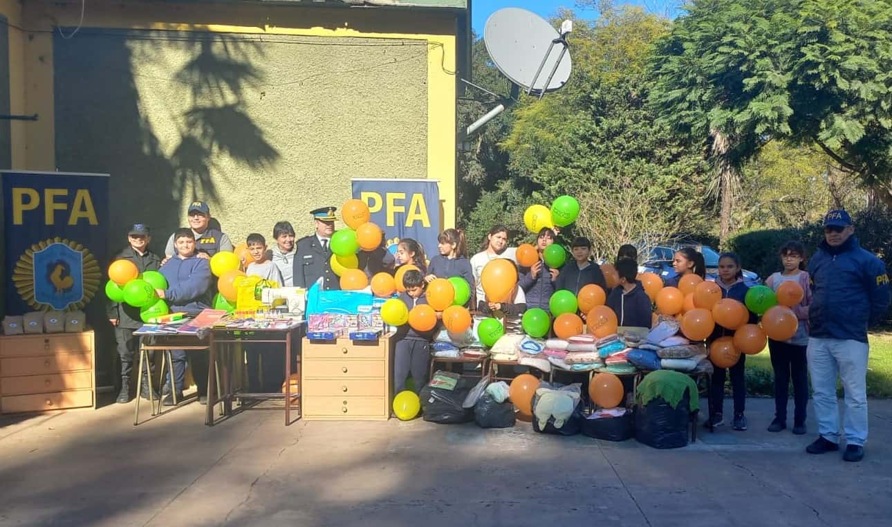 Escuela de María Teresa recibió donaciones de la Policía Federal