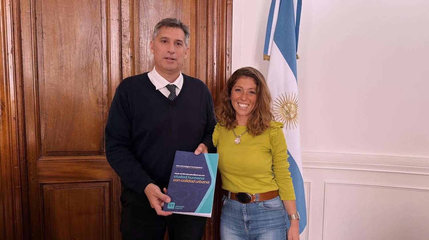 Encuentro de la diputada Galnares con el ministro de Economía Pablo Olivares